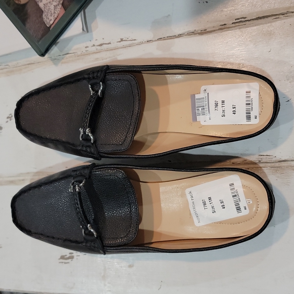 Bandolino shoes. Bandolino loafer shoes.